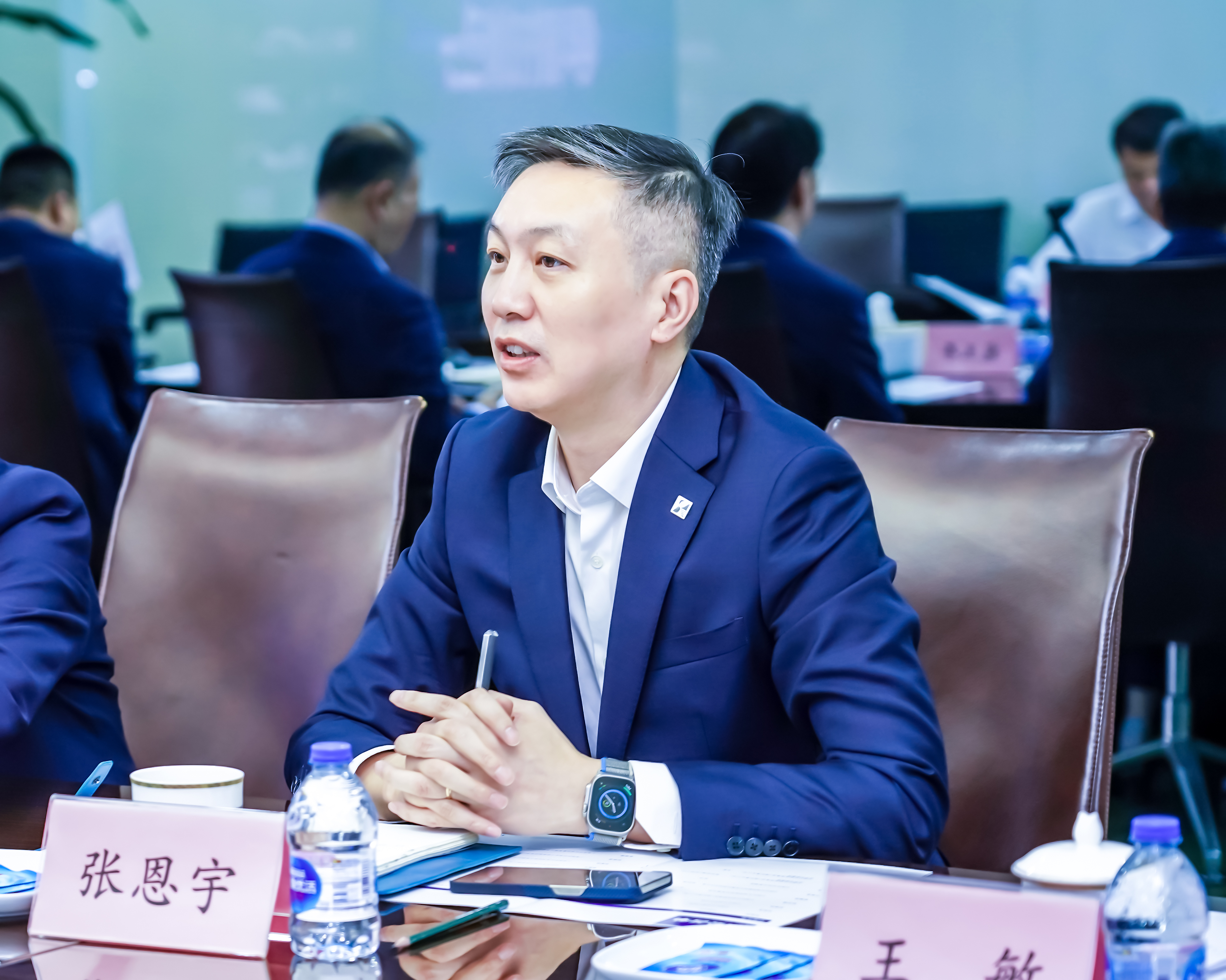 中國(guó)石化領(lǐng)導(dǎo)劉會(huì)友、張建闊一行蒞臨神開參觀考察(圖8)